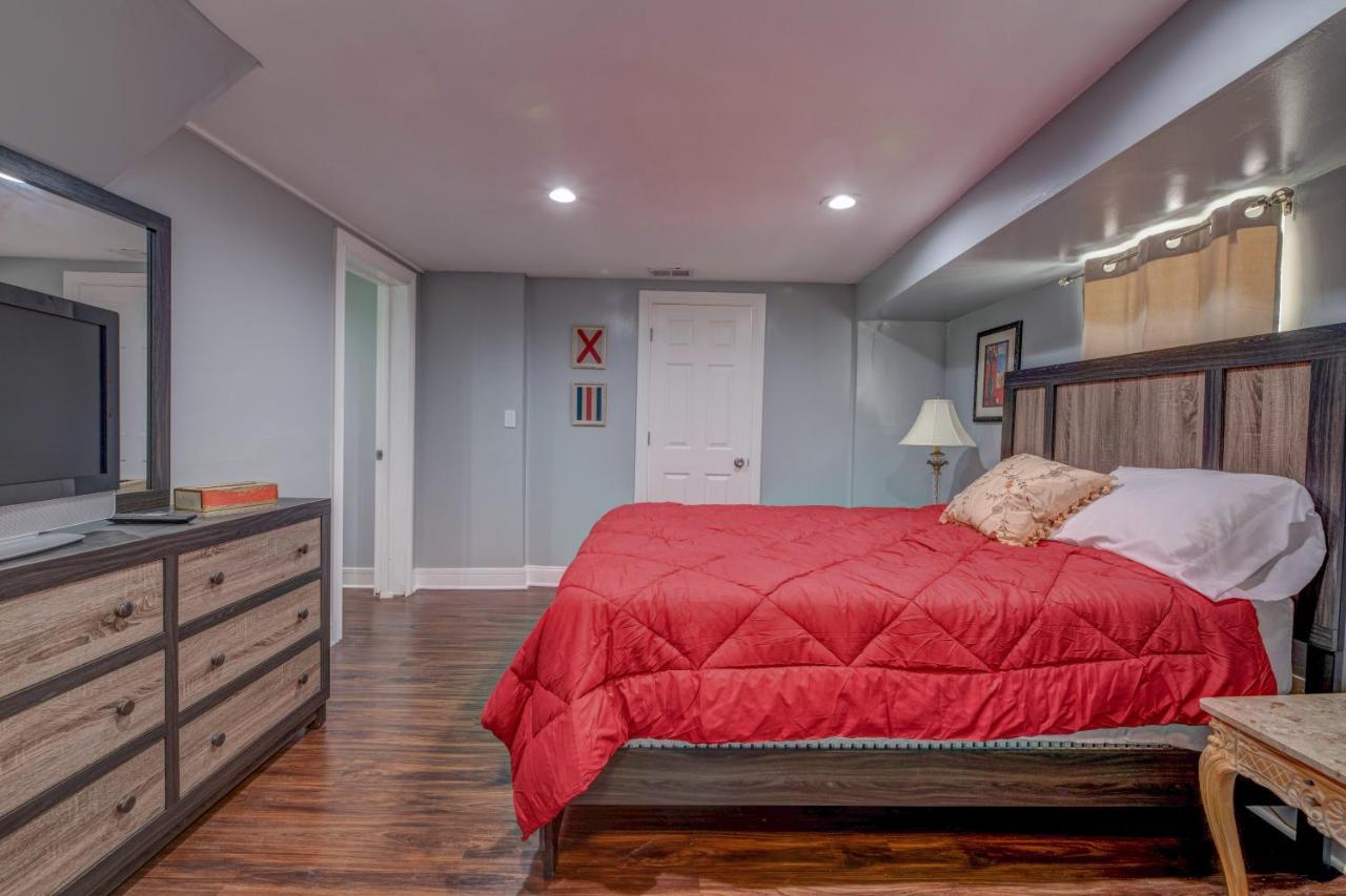 Spacious 5-Br House Near Transit W Parking Chicago Extérieur photo
